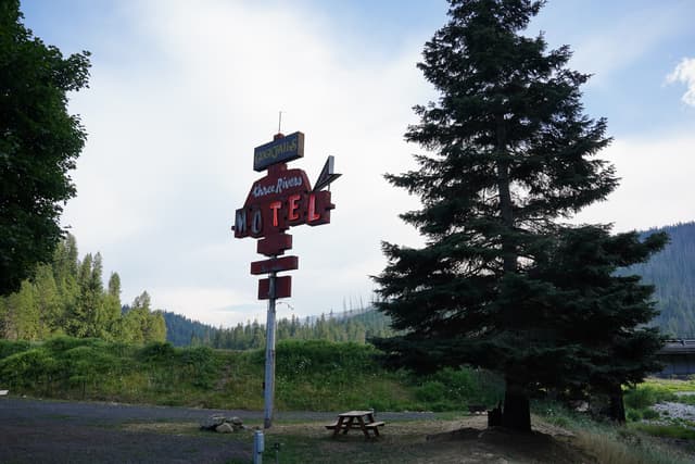 three rivers accommodations